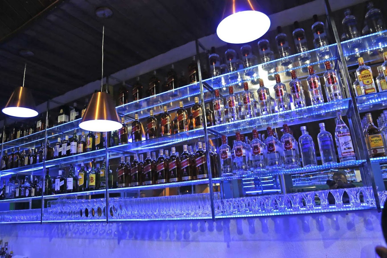 Bar com bebidas Enigma Clube casa de swing em Moema SP