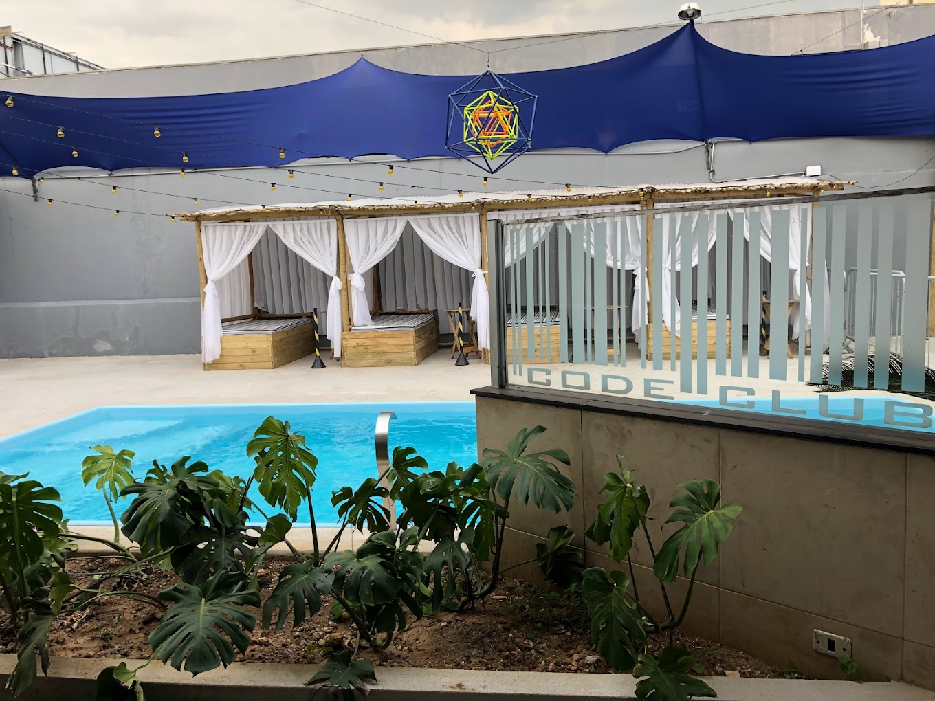 Casa de swing  Code Club SP a unica balada com festa na piscina em SP