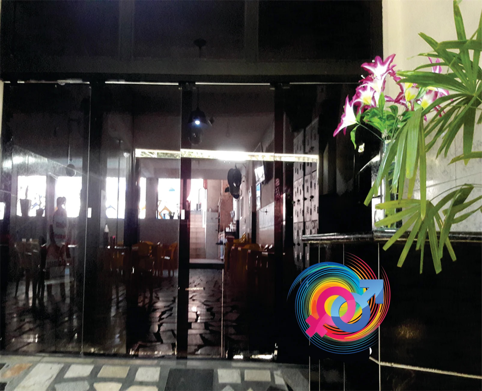 ESPAÇO DUPLO SENTIDO - Casa de Swing em Jacarepaguá RJ - Fachada da entrada