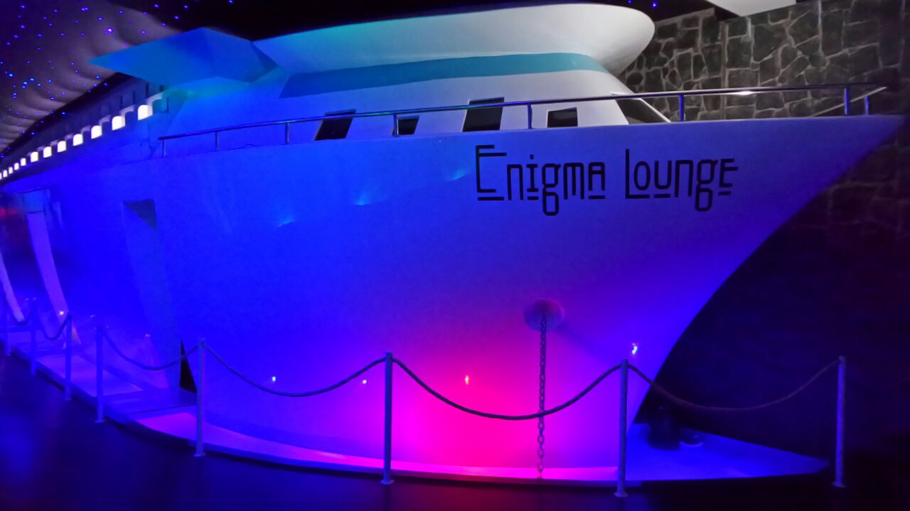 Navio de 17 metros da Enigma Clube casa de swing em  Moema SP