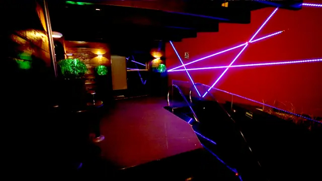 Pista da área externa da Hot Bar casa de swing de SP