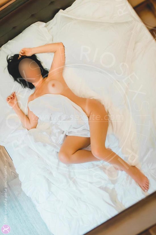 4ª foto da Diana Prada