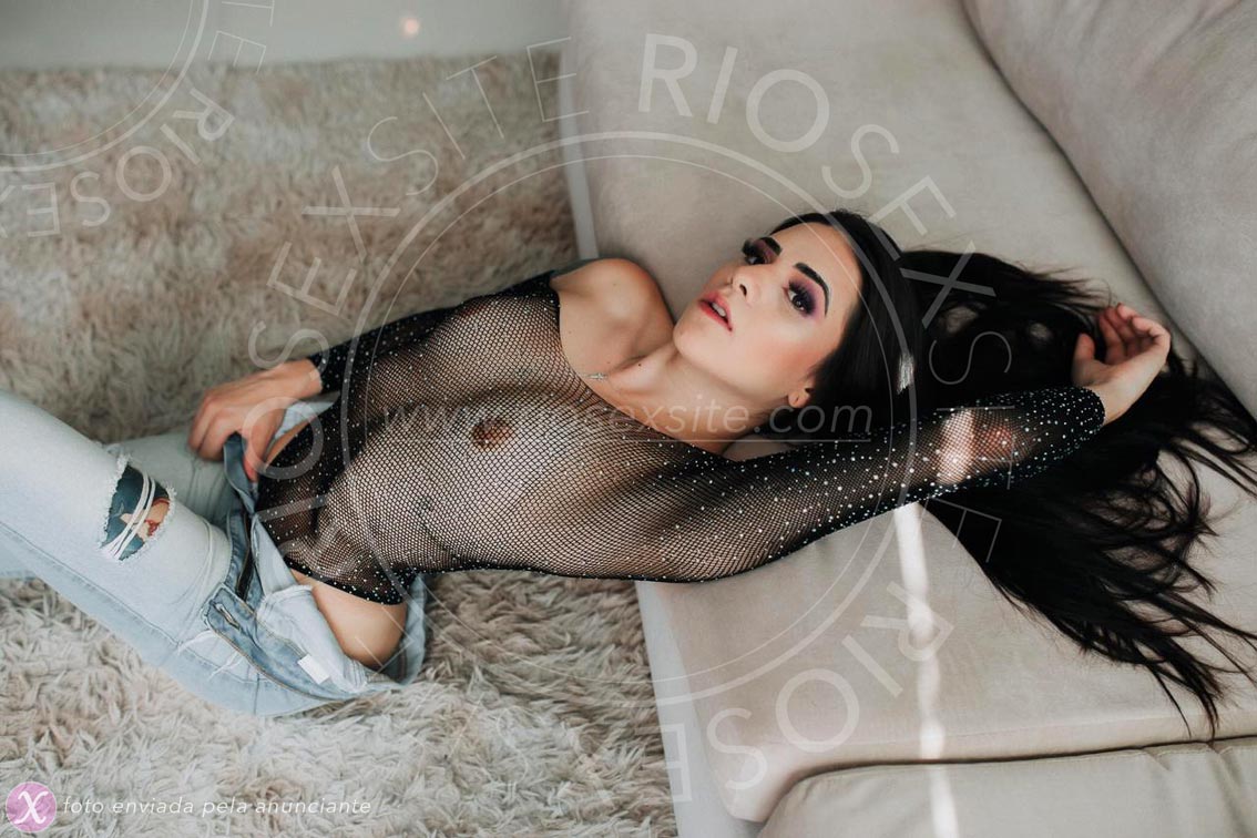 4ª foto da Paty Collins