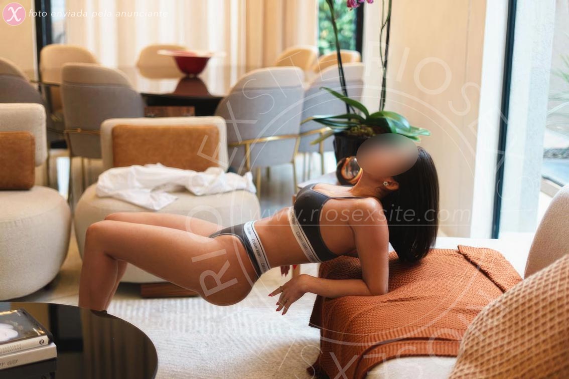 5ª foto da Laura Mansur