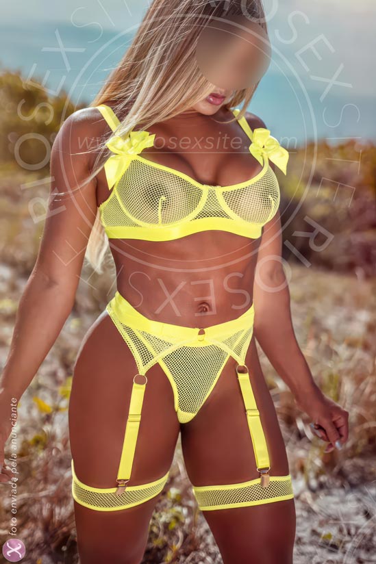 1ª foto da Lara Blonde