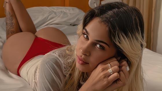Acompanhante com olhos cor de mel RJ