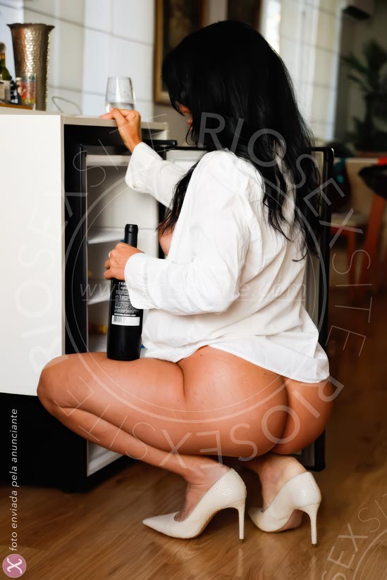 10 - photo of Vívian