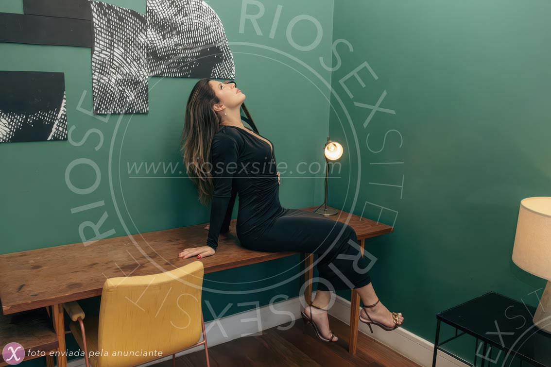 5ª foto da Laura Prado