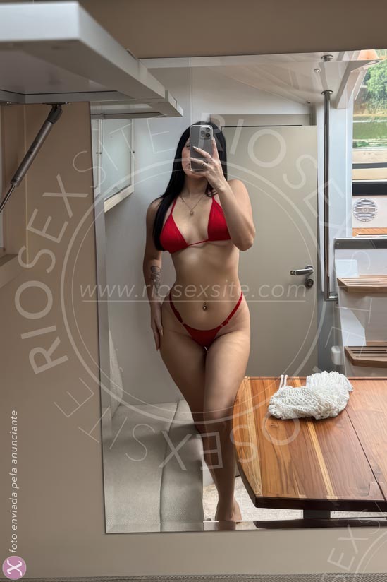 26ª foto da Clara Hills