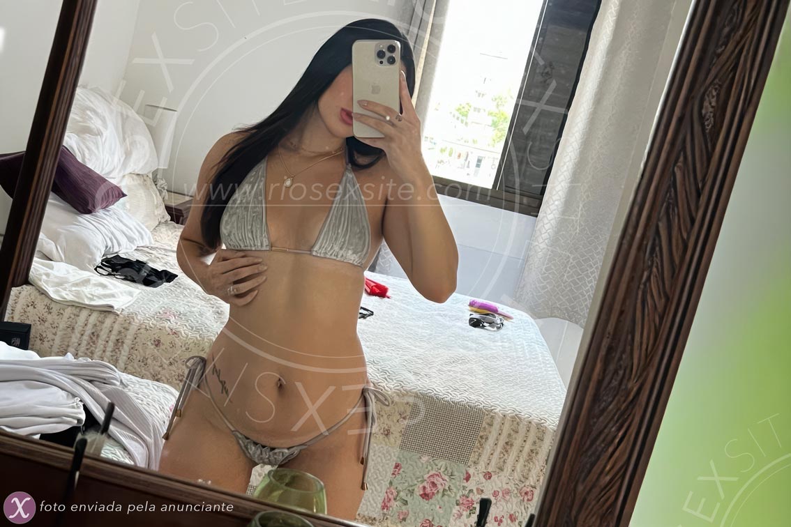 30ª foto da Clara Hills