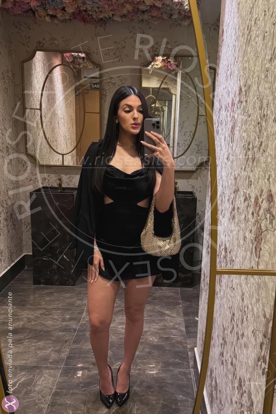 13ª foto da Clara Hills