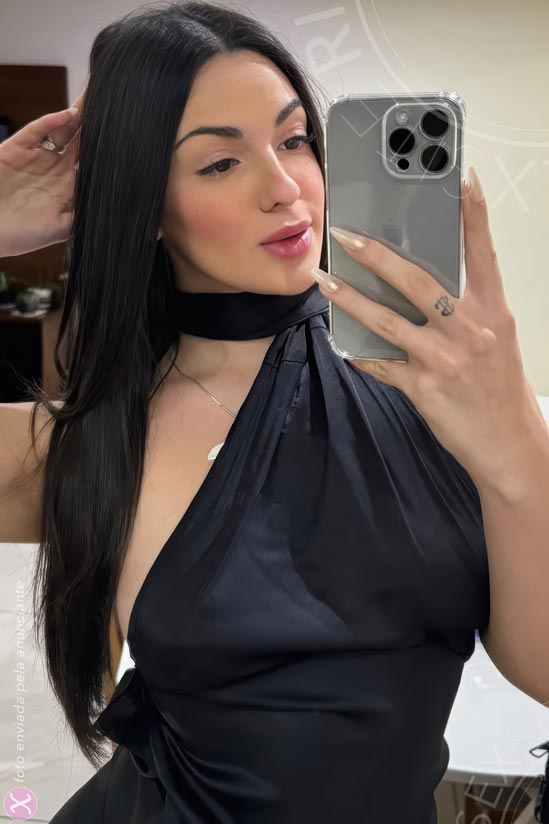 17ª foto da Clara Hills