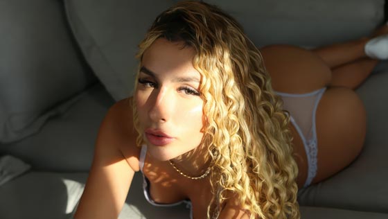 Acompanhante de luxo Loira sarada RJ