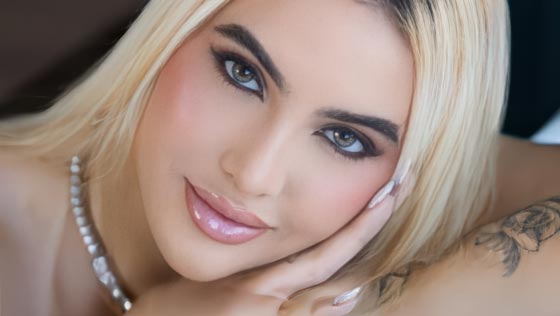 Blonde escort for politicians in Rio de Janeiro