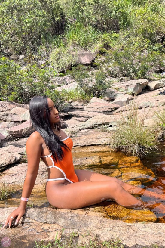 33ª foto da Louise Estrela